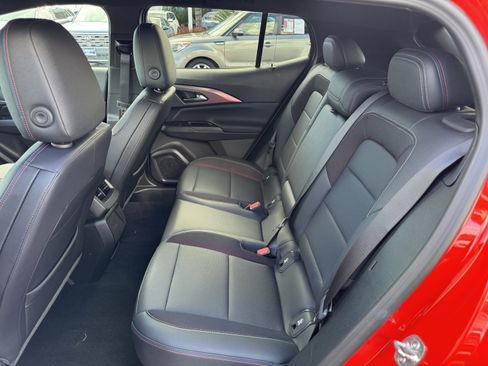 Used 2025 Chevrolet Equinox EV RS image 32