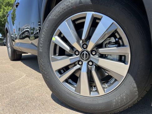 New 2026 Nissan Pathfinder SL FWD image 7