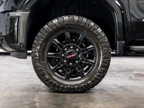 Used 2025 GMC Sierra 2500 AT4 w/ AT4 Premium Plus Package image 11