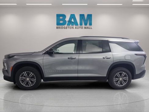 New 2026 Chevrolet Traverse LT w/ Driver Confidence Package image 6