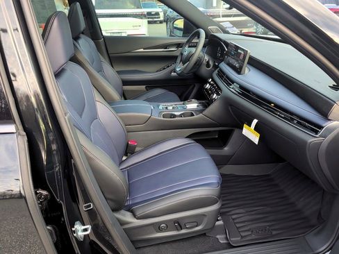 New 2026 INFINITI QX60 Sport image 21