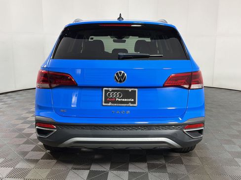 Used 2023 Volkswagen Taos SE w/ Black Wheel Package FWD image 7