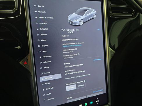 Used 2014 Tesla Model S 85 image 25