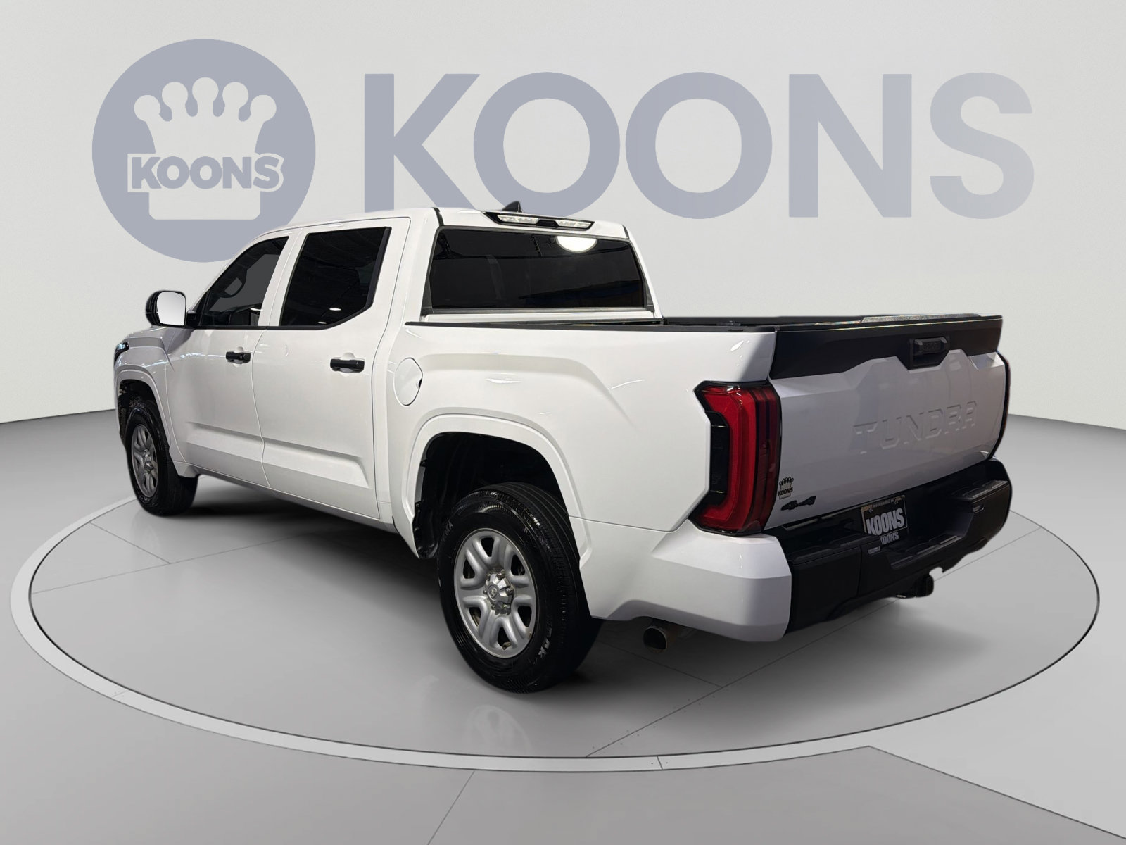 Used 2025 Toyota Tundra SR w/ SR Tow Package AWD/4WD image 4