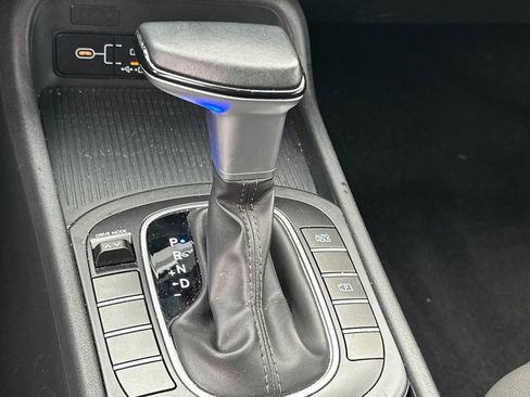 Used 2024 Hyundai Kona SEL image 25