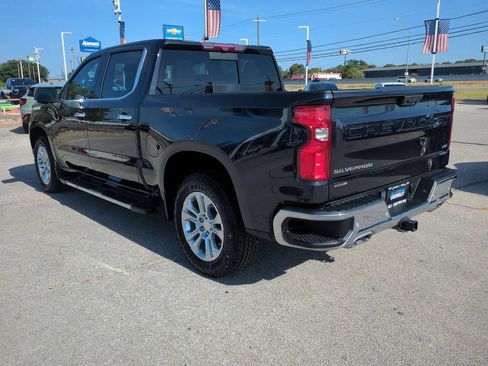 Used 2023 Chevrolet Silverado 1500 LTZ AWD/4WD image 6