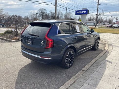 Used 2025 Volvo XC90 B6 Plus image 5