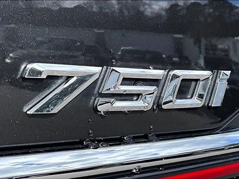 Used 2020 BMW 750i xDrive 750i xDrive w/ Executive Package image 30