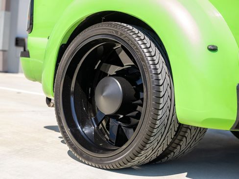 Used 2003 Ford F350 XL image 10