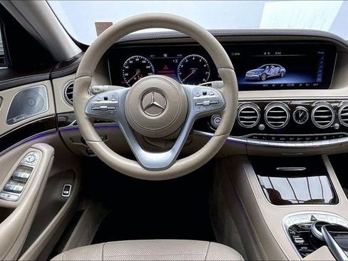 Used 2019 Mercedes-Benz S 560 Sedan image 4
