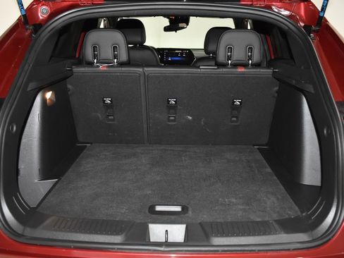 Used 2025 Chevrolet Trax RS image 29