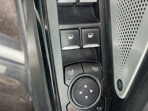 Used 2021 Ford Explorer Platinum AWD/4WD image 11