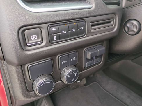 Used 2021 Chevrolet Tahoe LT w/ LT Signature Package image 34