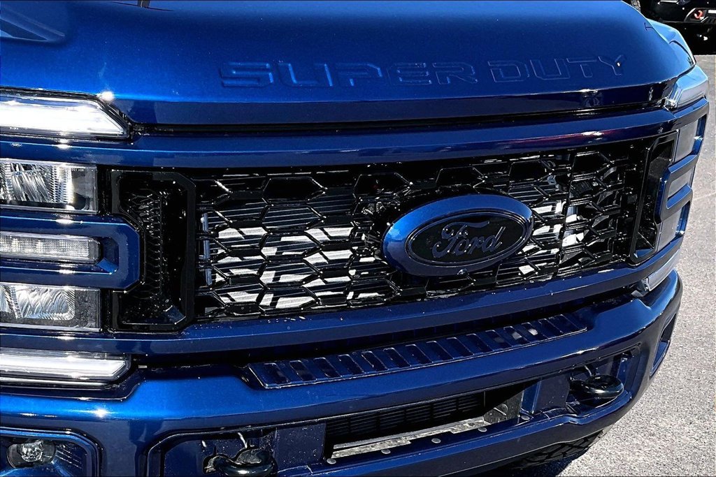 Used 2027 Ford F450 Lariat AWD/4WD image 34