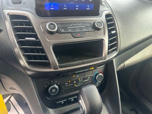 Used 2020 Ford Transit Connect XL image 17