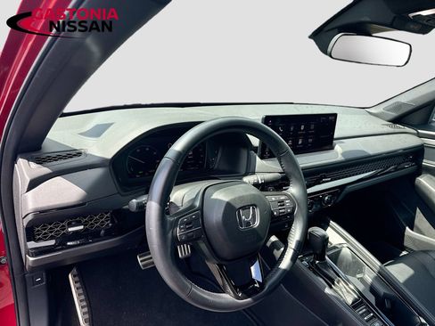Used 2023 Honda Accord Sport image 11