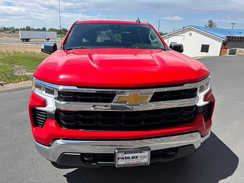 Used 2023 Chevrolet Silverado 1500 LT AWD/4WD image 3