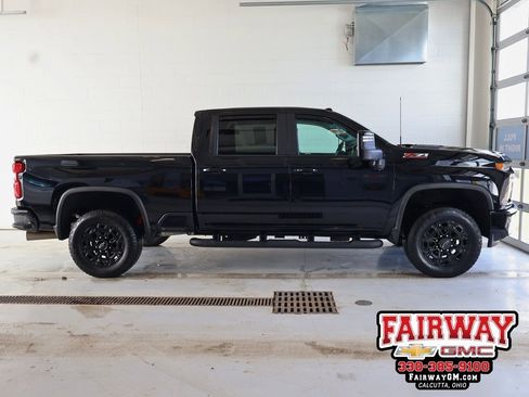 Used 2022 Chevrolet Silverado 3500 LTZ w/ LTZ Plus Package image 1