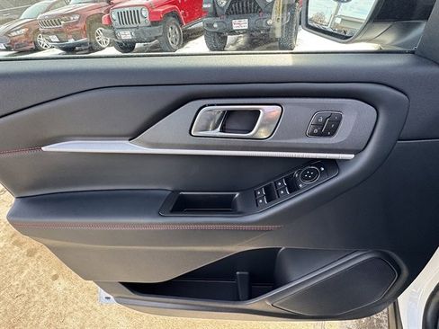New 2026 Ford Explorer ST-Line w/ ST-Line Street Pack image 9