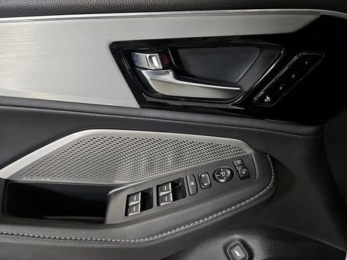 Used 2024 Acura MDX FWD w/ Technology Package image 13