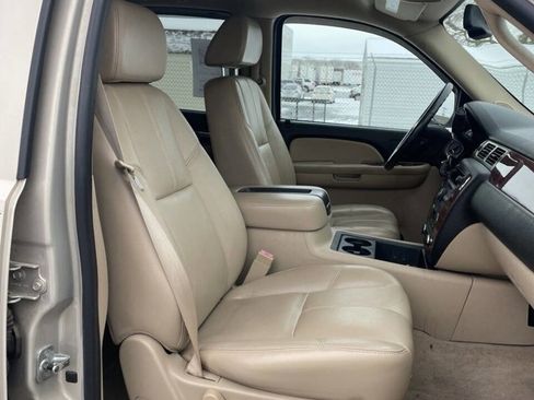 Used 2007 Chevrolet Avalanche LT w/ LT Preferred Equipment Group image 9