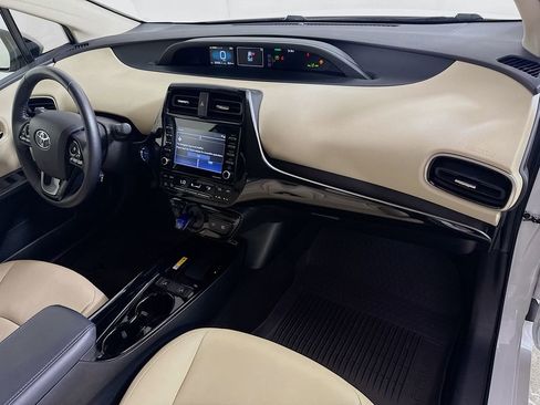 Used 2022 Toyota Prius XLE FWD image 28