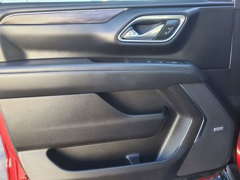 Used 2023 Chevrolet Tahoe LT w/ Luxury Package image 9