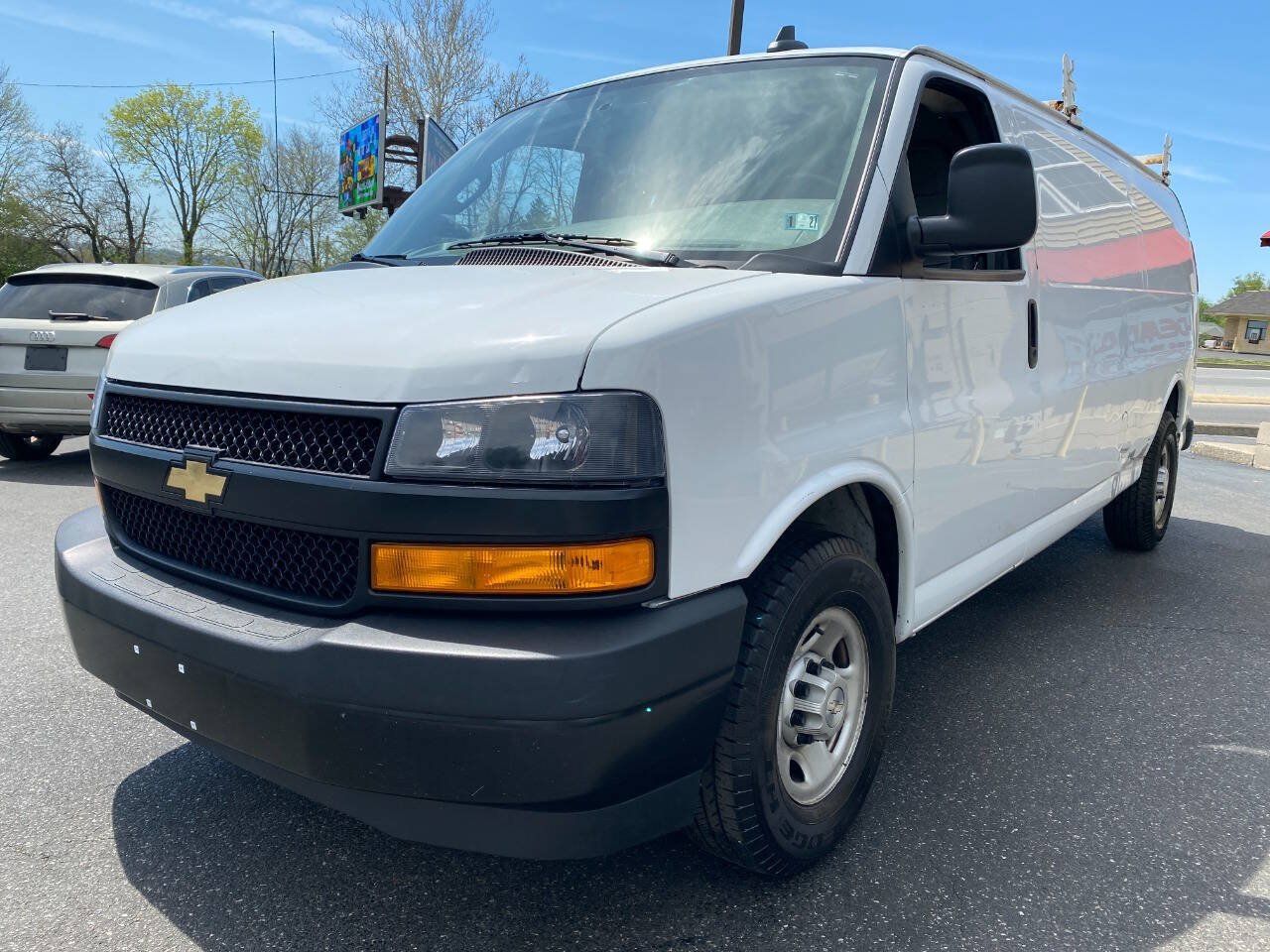 Used 2019 Chevrolet Express 2500 Extended w/ Driver Convenience Package RWD image 7