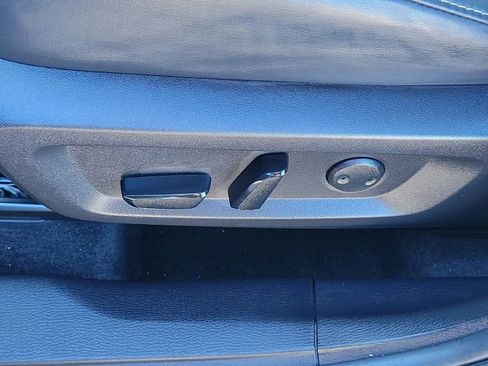 Used 2023 Mitsubishi Outlander SE image 20