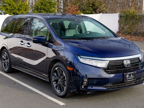 Used 2024 Honda Odyssey Elite image 9