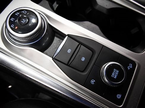 Used 2020 Ford Explorer XLT w/ Equipment Group 202A image 26