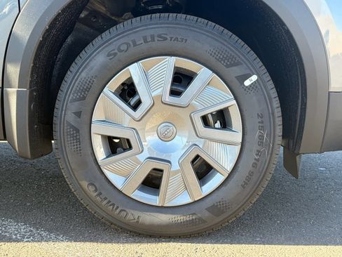 New 2026 Nissan Kicks S image 7