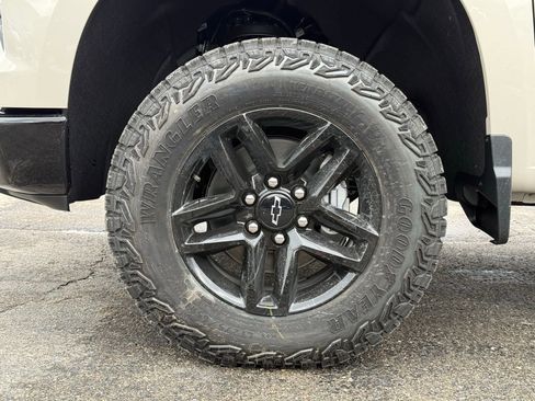 New 2026 Chevrolet Silverado 1500 Custom Trail Boss AWD/4WD image 4