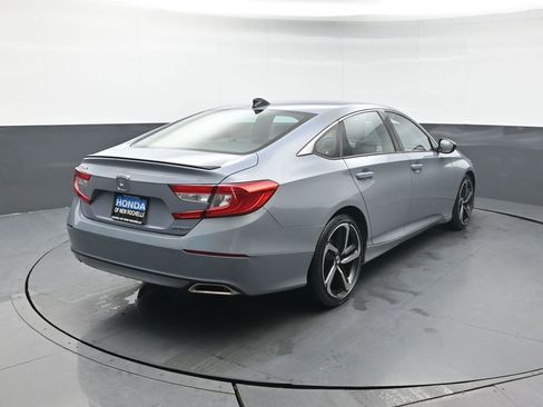 Used 2022 Honda Accord Sport image 6