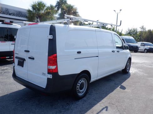 Used 2023 Mercedes-Benz Metris image 7