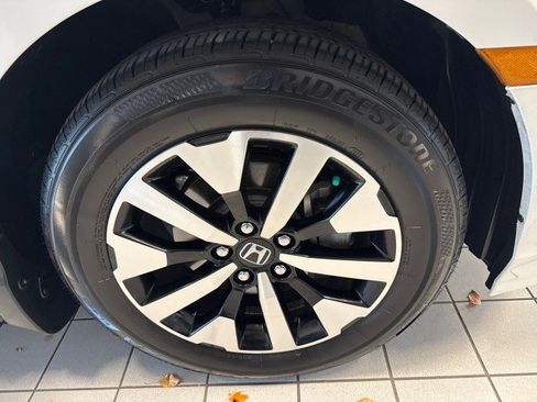 Used 2026 Honda Odyssey EX-L image 9
