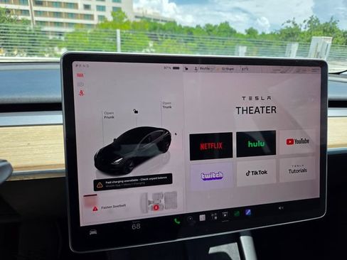 Used 2023 Tesla Model 3 Standard Range RWD image 32