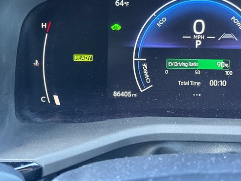 Used 2025 Toyota Camry SE w/ Multimedia Upgrade Package FWD image 38