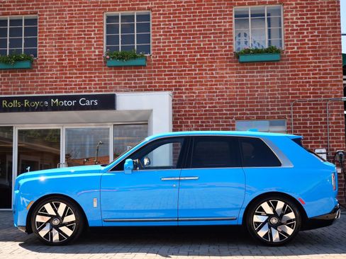 Used 2026 Rolls-Royce Cullinan AWD/4WD image 3