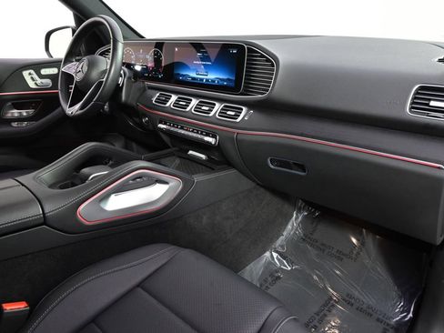 Used 2025 Mercedes-Benz GLE 350 4MATIC image 15