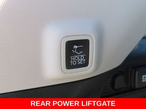 Used 2023 Jeep Grand Cherokee Limited w/ Trailer Tow Prep Group (B) AWD/4WD image 34