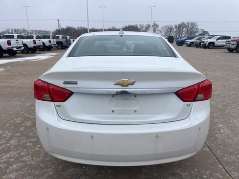 Used 2015 Chevrolet Impala LT w/ Convenience Package image 4