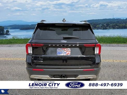 New 2026 Ford Explorer Active w/ Active Comfort Package RWD image 4