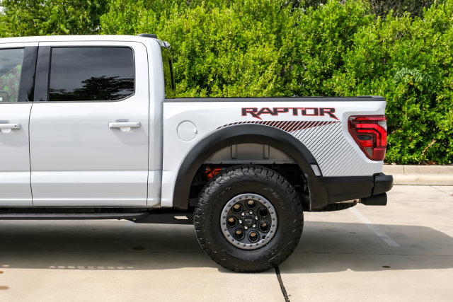 Used 2025 Ford F150 Raptor AWD/4WD image 15