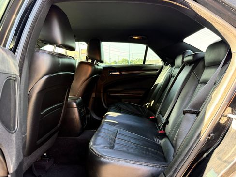 Used 2016 Chrysler 300 S RWD image 17