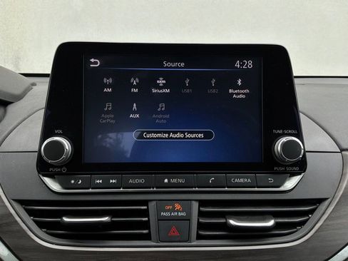 Used 2025 Nissan Altima 2.5 SV FWD image 27