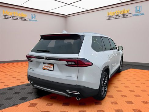 Used 2026 Toyota Grand Highlander AWD Hybrid image 5