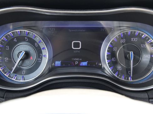 Used 2017 Chrysler 300 Limited w/ Value Package AWD/4WD image 39