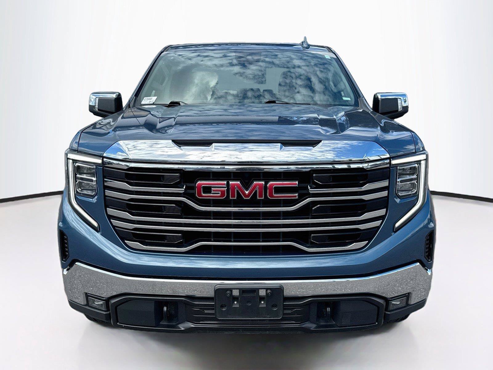 Used 2024 GMC Sierra 1500 SLT RWD image 8