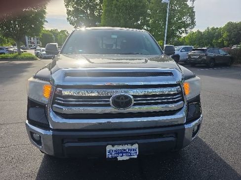 Used 2016 Toyota Tundra SR5 AWD/4WD image 4